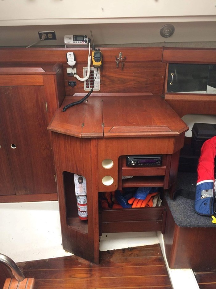 1984 Hunter 31 Photo 13 sur 37