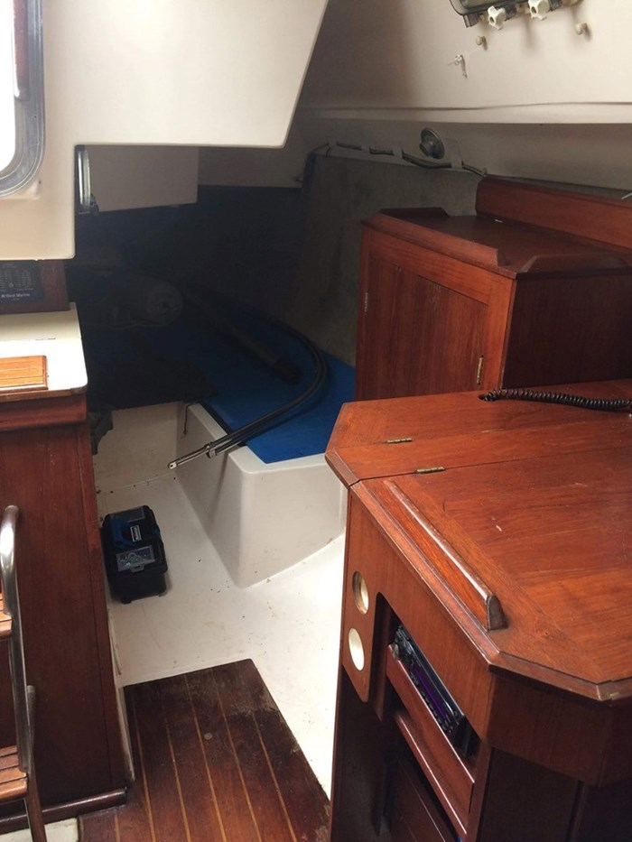 1984 Hunter 31 Photo 20 sur 37