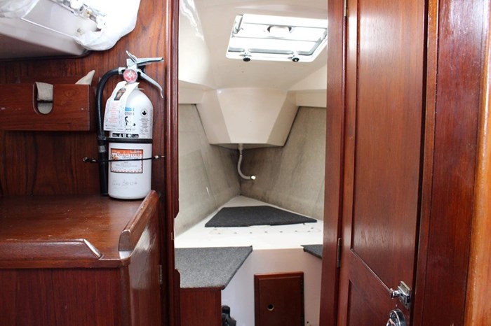 1984 Hunter 31 Photo 24 sur 37