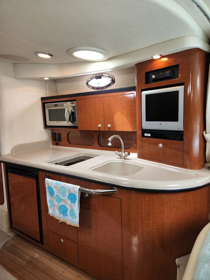 2005 Sea Ray 340 Sundancer Photo 33 of 47