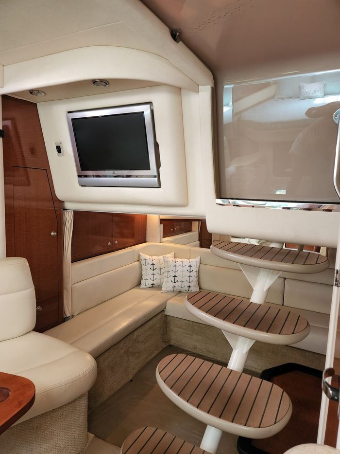 2005 Sea Ray 340 Sundancer Photo 23 of 47