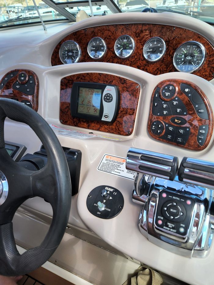 2005 Sea Ray 340 Sundancer Photo 17 of 47