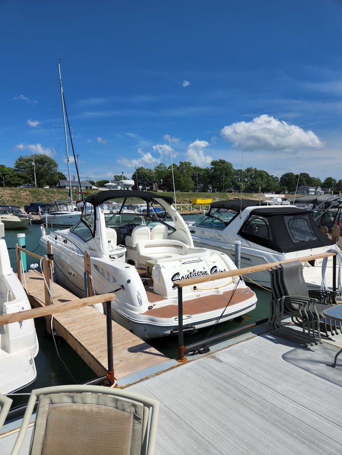 2005 Sea Ray 340 Sundancer Photo 7 of 47