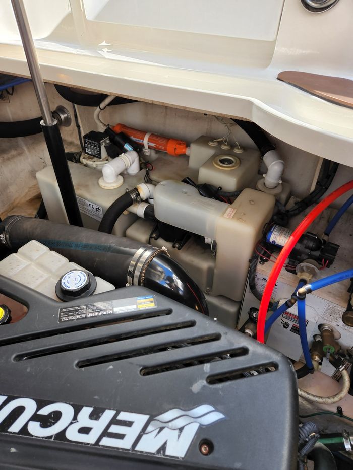 2005 Sea Ray 340 Sundancer Photo 46 of 47