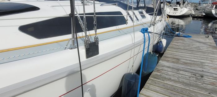 Hunter 376 1998 Used Boat for Sale in Plattsburgh, New York ...