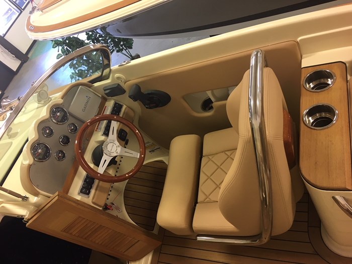 2018 Chris-Craft Corsair 27 Photo 11 of 15