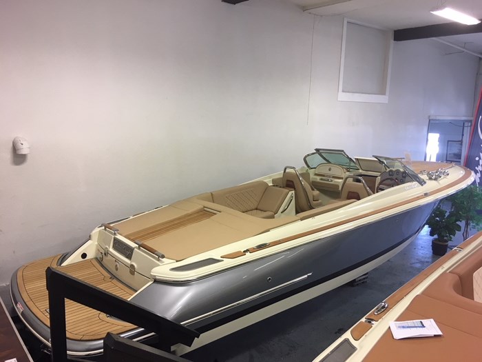 2018 Chris-Craft Corsair 27 Photo 9 of 15