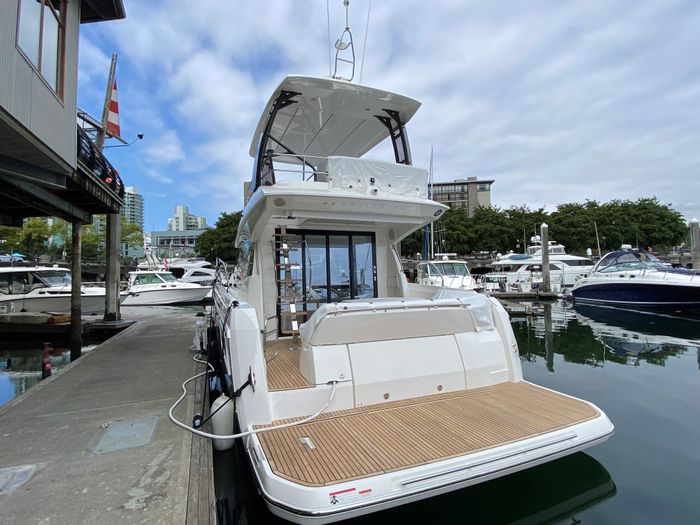 2023 Prestige 420 Fly Photo 7 sur 39