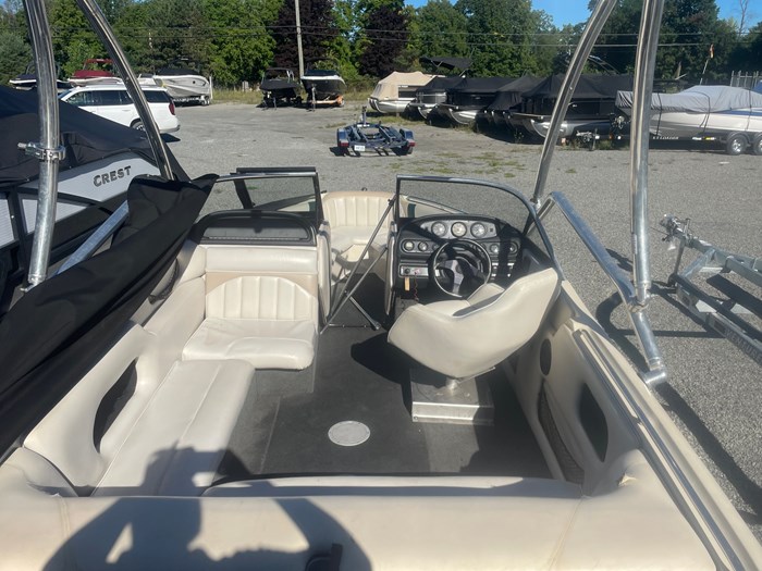 Ski Nautique Supreme V210 Medalist 1999 Used Boat for Sale in Portland