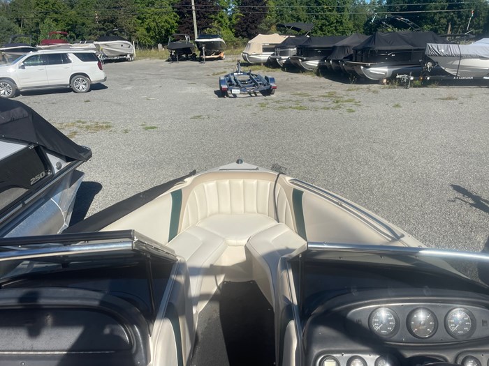 Ski Nautique Supreme V210 Medalist 1999 Used Boat for Sale in Portland