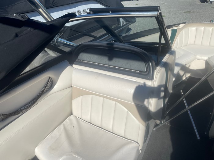 Ski Nautique Supreme V210 Medalist 1999 Used Boat for Sale in Portland