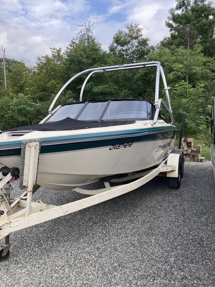 Ski Nautique Supreme V210 Medalist 1999 Used Boat for Sale in Portland