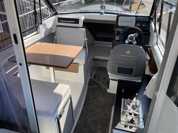 2023 Jeanneau NC 695 Photo 6 sur 20