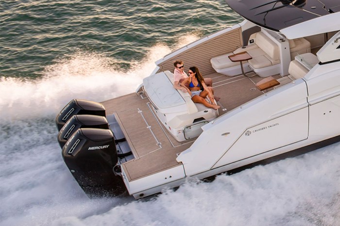 2025 Cruisers Yachts 50 GLS Photo 1 sur 21