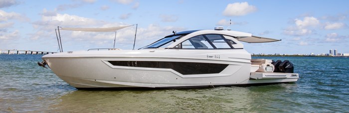 2025 Cruisers Yachts 50 GLS Photo 4 sur 21