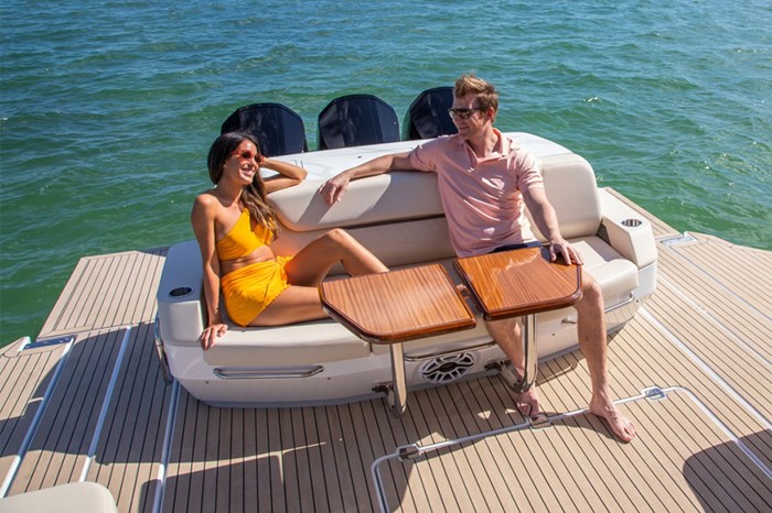 2025 Cruisers Yachts 50 GLS Photo 6 sur 21