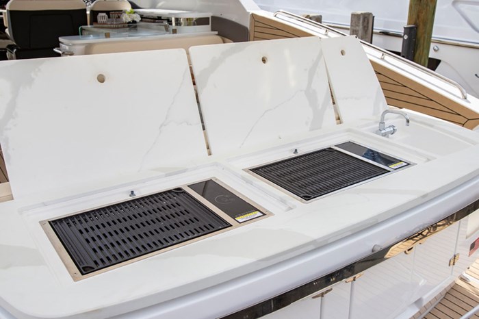 2025 Cruisers Yachts 50 GLS Photo 7 sur 21