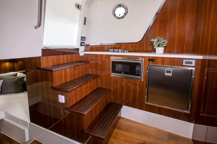 2025 Cruisers Yachts 50 GLS Photo 17 sur 21