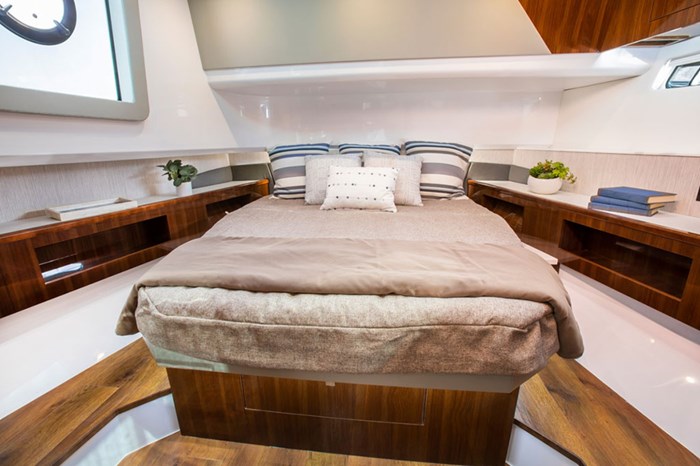 2025 Cruisers Yachts 50 GLS Photo 18 sur 21