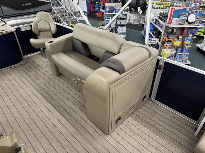 2023 Sylvan Mirage Fish 8520 Party Fish Photo 21 sur 26