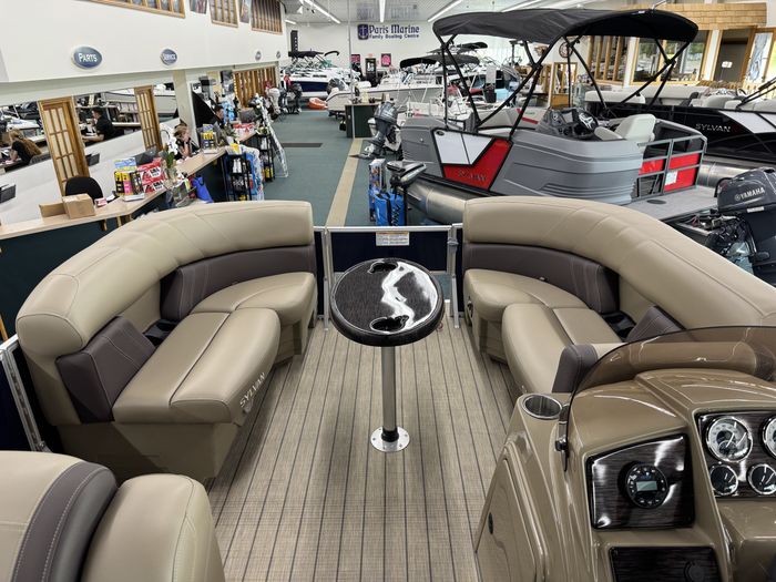 2023 Sylvan Mirage Fish 8520 Party Fish Photo 13 sur 26