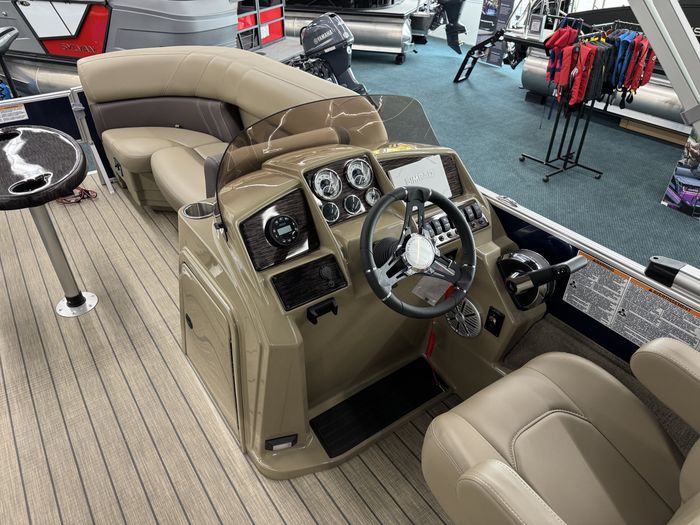 2023 Sylvan Mirage Fish 8520 Party Fish Photo 14 sur 26