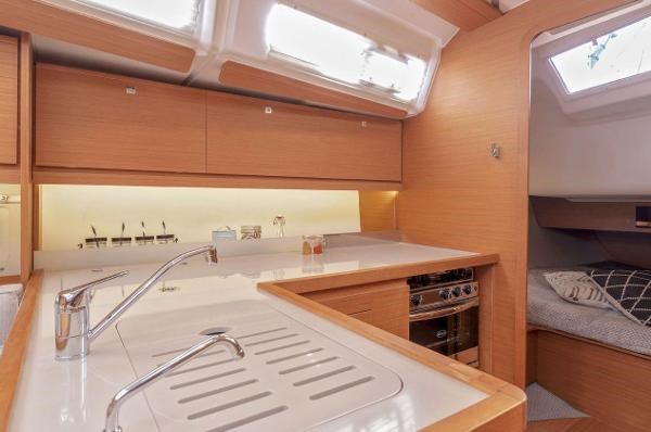 2022 Dufour Yachts 390 Grand Prix Package Photo 17 sur 30