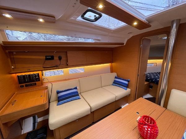 2022 Dufour Yachts 390 Grand Prix Package Photo 19 sur 30