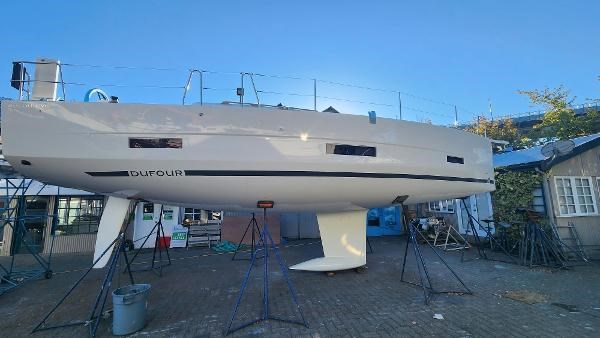 2022 Dufour Yachts 390 Grand Prix Package Photo 28 sur 30