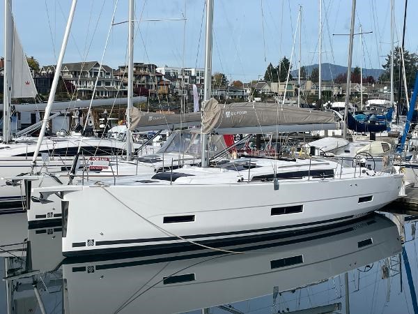 2022 Dufour Yachts 390 Grand Prix Package Photo 1 sur 30