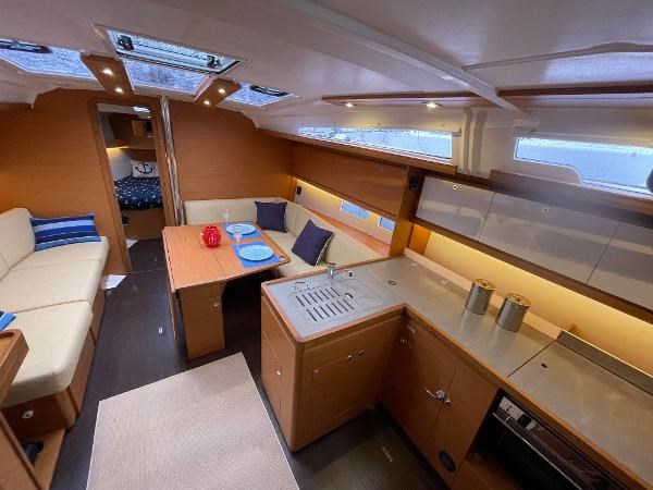 2022 Dufour Yachts 390 Grand Prix Package Photo 12 sur 30