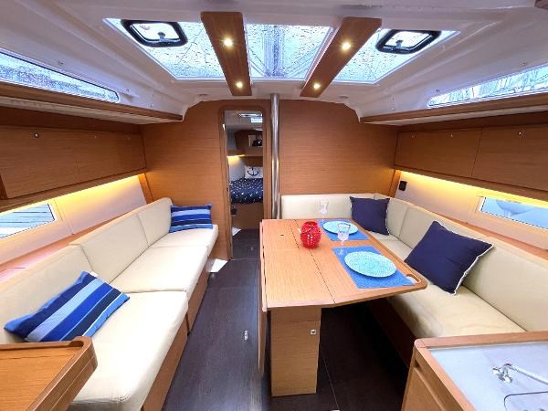 2022 Dufour Yachts 390 Grand Prix Package Photo 11 sur 30
