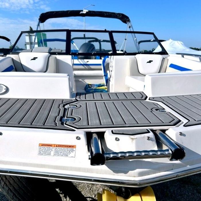 2023 Starcraft Marine SVX 210 OB W/150HP YAMAHA Photo 3 sur 10