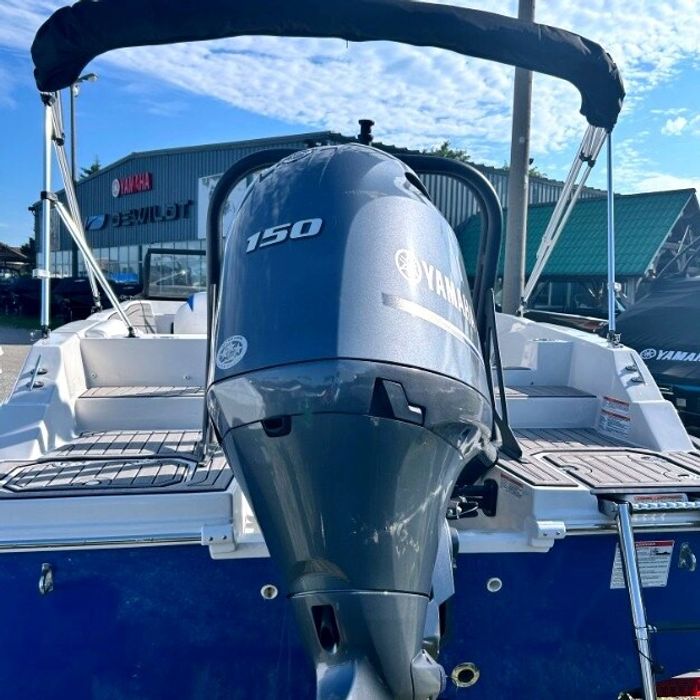 2023 Starcraft Marine SVX 210 OB W/150HP YAMAHA Photo 7 sur 10
