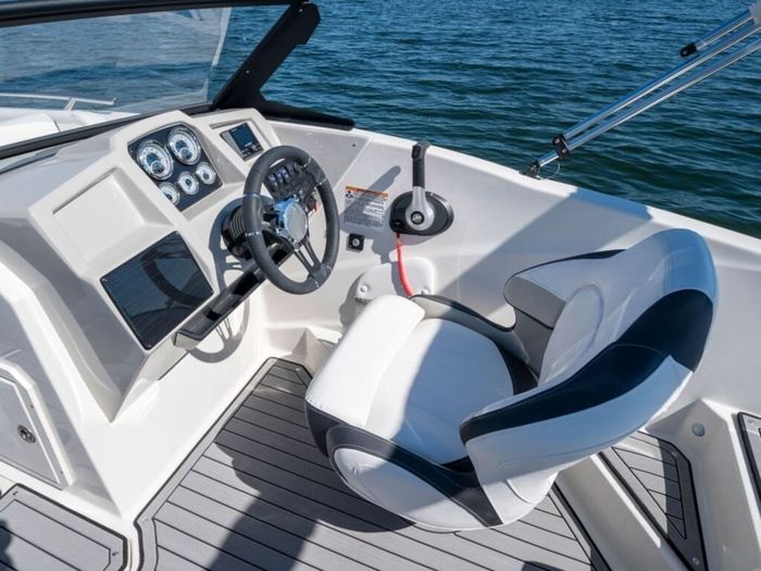 2023 Starcraft Marine SVX 210 With Mercruiser 4.5L 250HP Photo 6 of 7
