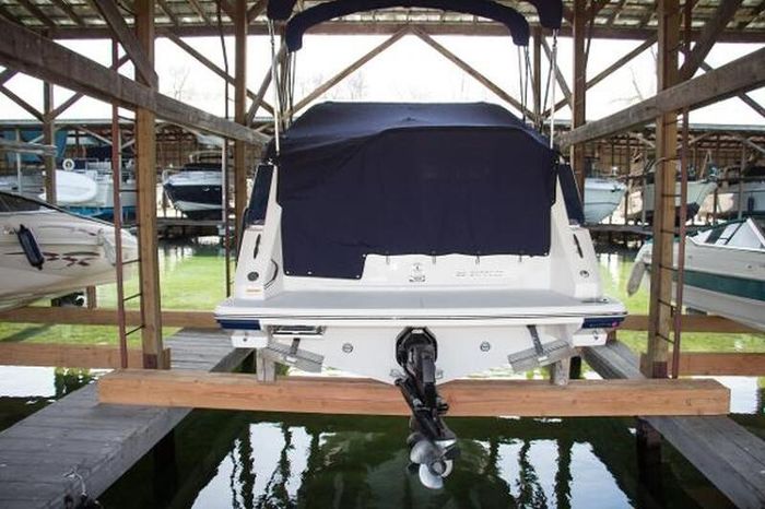 2016 Regal 260 Express Photo 8 of 52