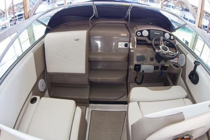 2016 Regal 260 Express Photo 18 of 52