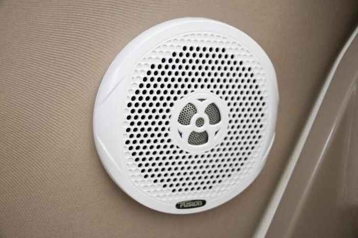 2016 Regal 260 Express Photo 32 of 52