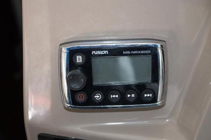 2016 Regal 260 Express Photo 33 of 52