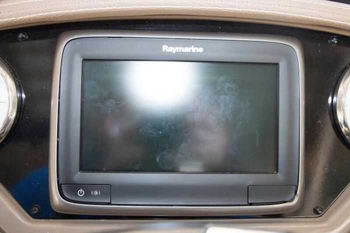 2016 Regal 260 Express Photo 14 of 52