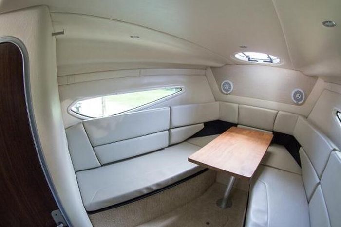 2016 Regal 260 Express Photo 46 of 52