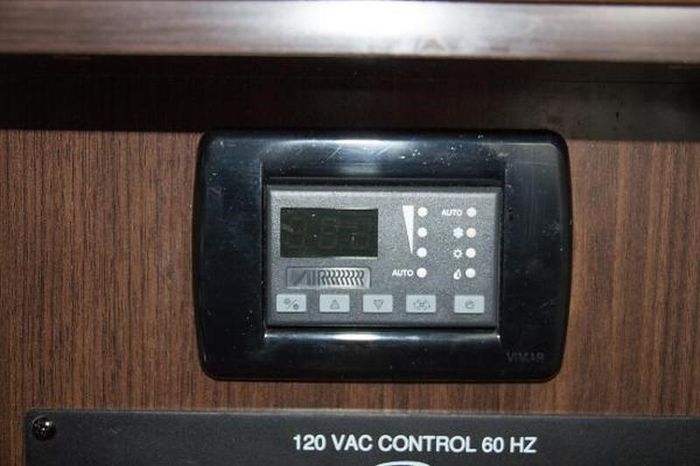 2016 Regal 260 Express Photo 34 of 52