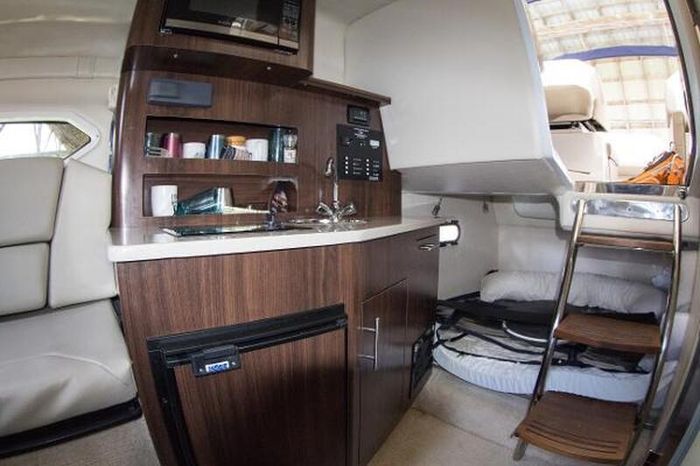 2016 Regal 260 Express Photo 38 of 52