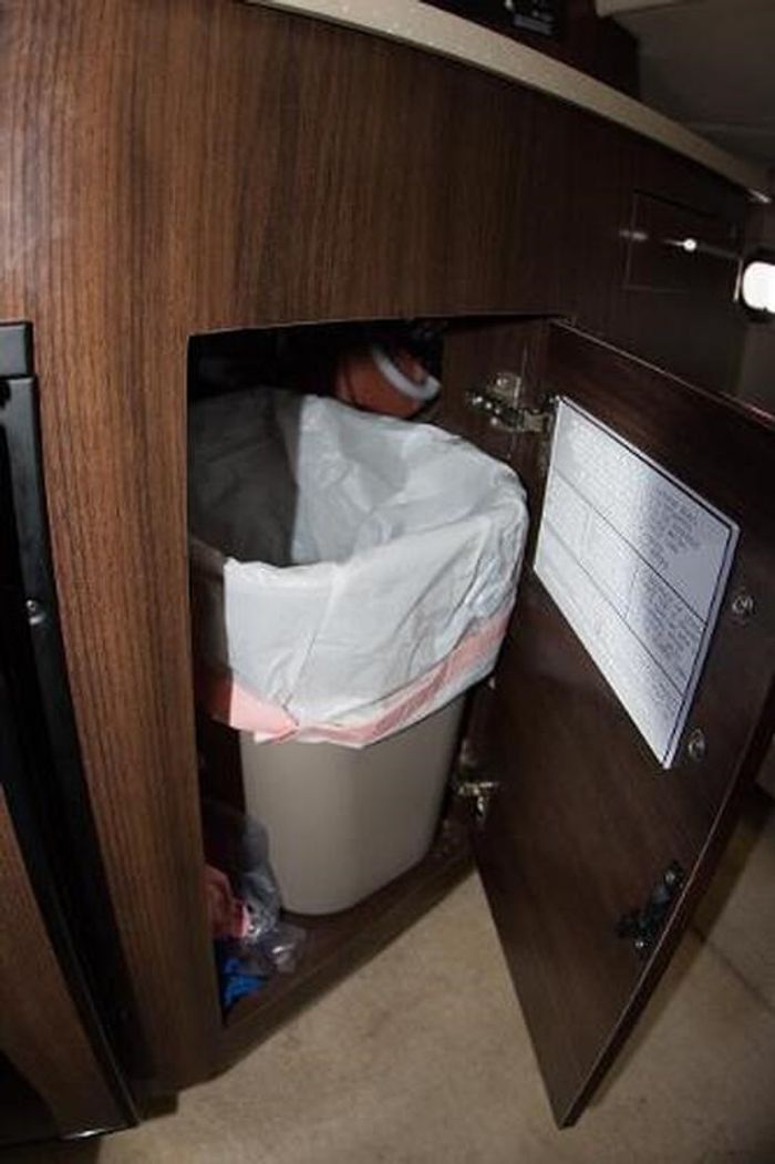 2016 Regal 260 Express Photo 39 of 52