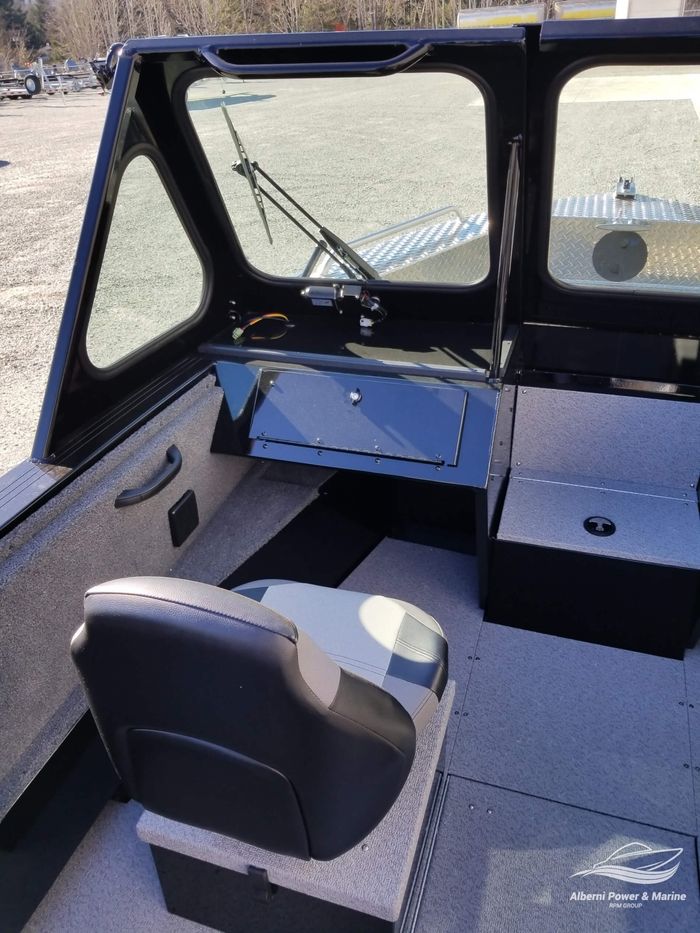 Crestliner 2050 Commander Elite Blue 2023 New Boat for Sale in Port