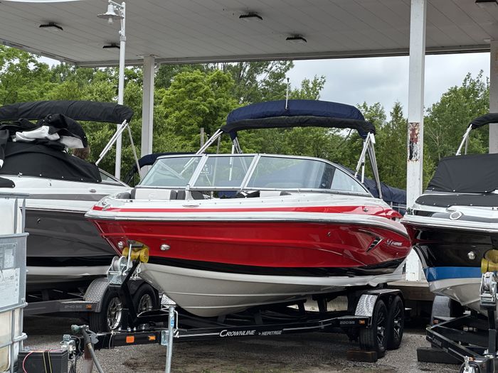 2023 Crownline 220 SS Photo 1 of 26