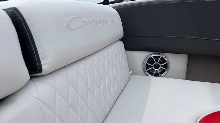 2023 Crownline 220 SS Photo 11 of 26