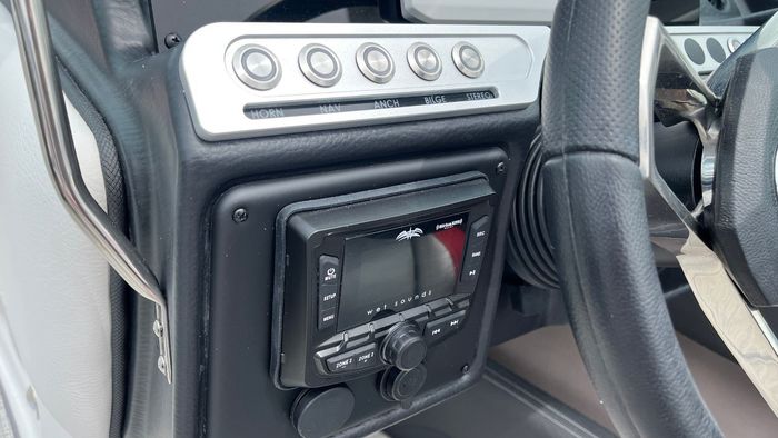 2023 Crownline 220 SS Photo 16 of 26