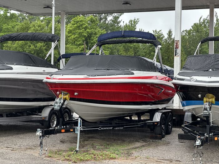 2023 Crownline 220 SS Photo 3 of 26