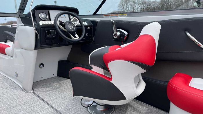 2023 Crownline 220 SS Photo 14 of 26